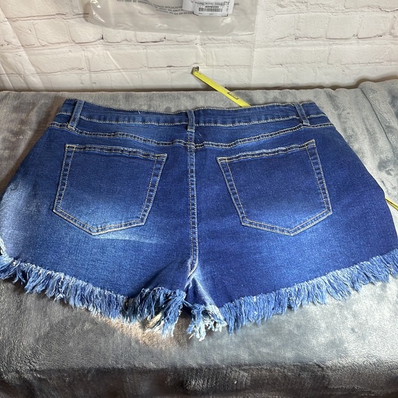 Jeans Denim shorts size XL New - Picture 3 of 15